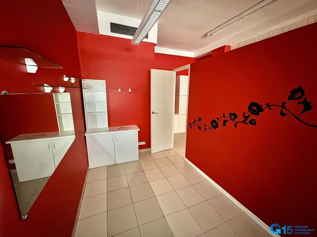 Commercial properties for sale in Irun 