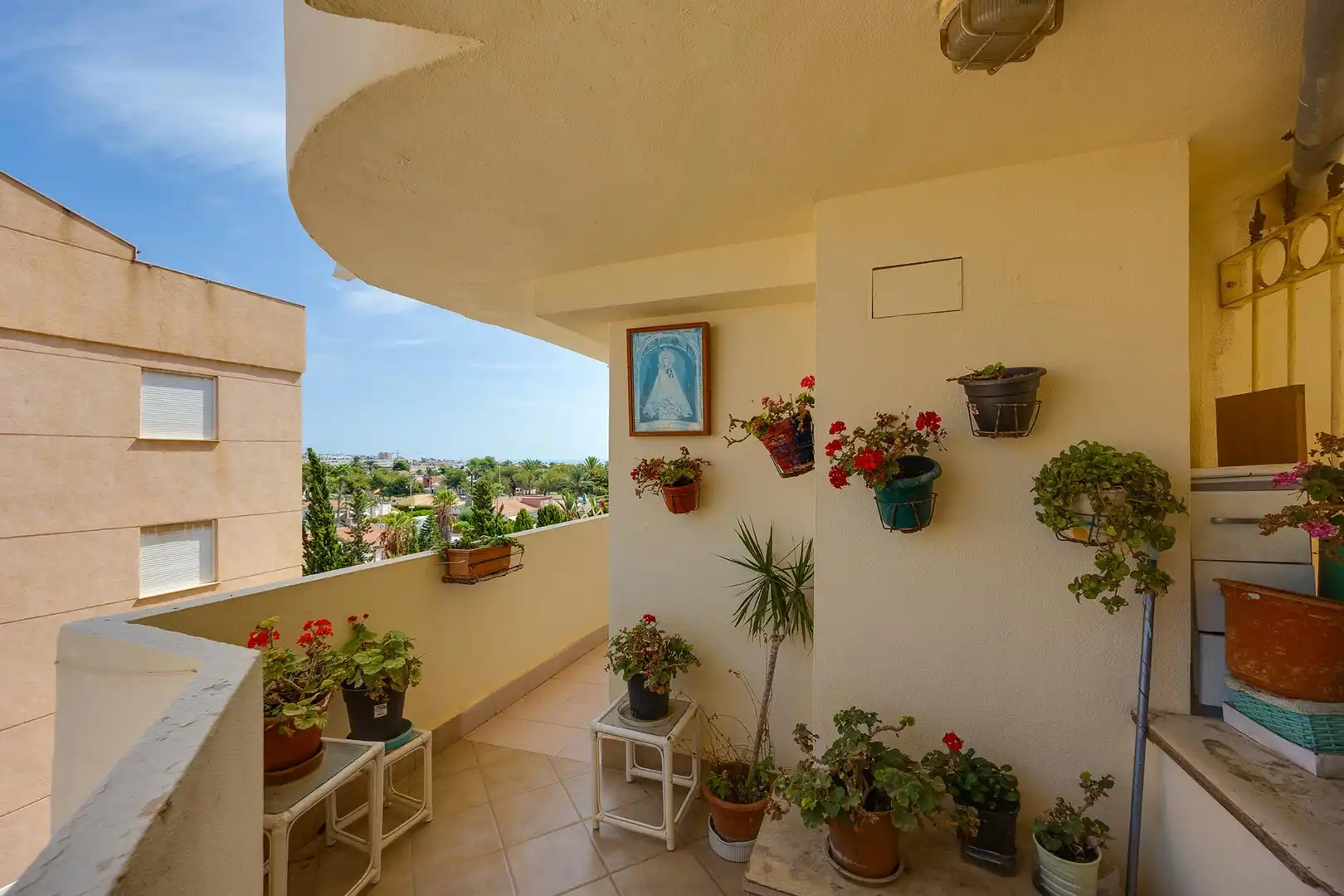 Balcony of Apartments for sale in Torrevieja  with Air Conditioner, Balcony and Community pool