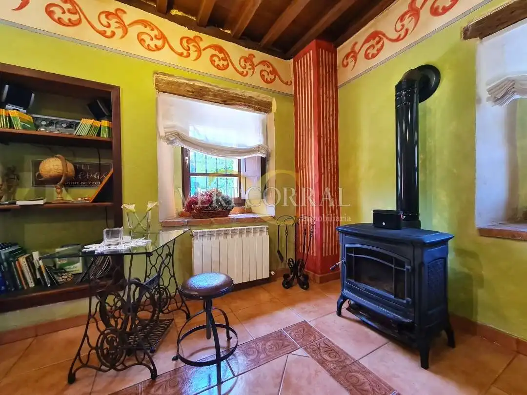Garden of Buildings for sale in Cangas de Onís