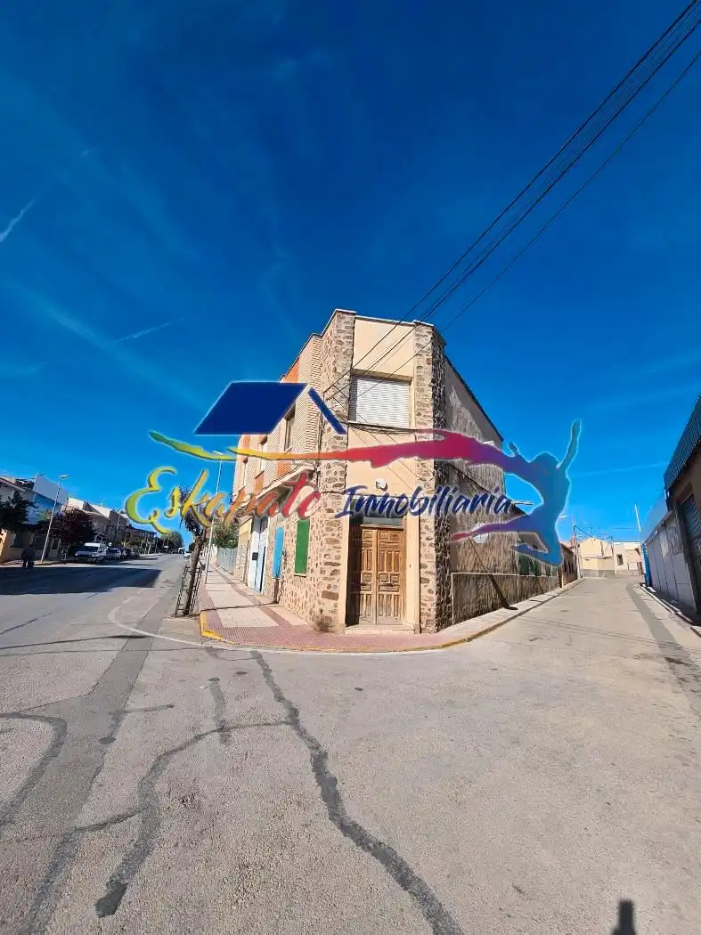Haus zum Verkauf in Avenida Madridejos 80, imagen 2