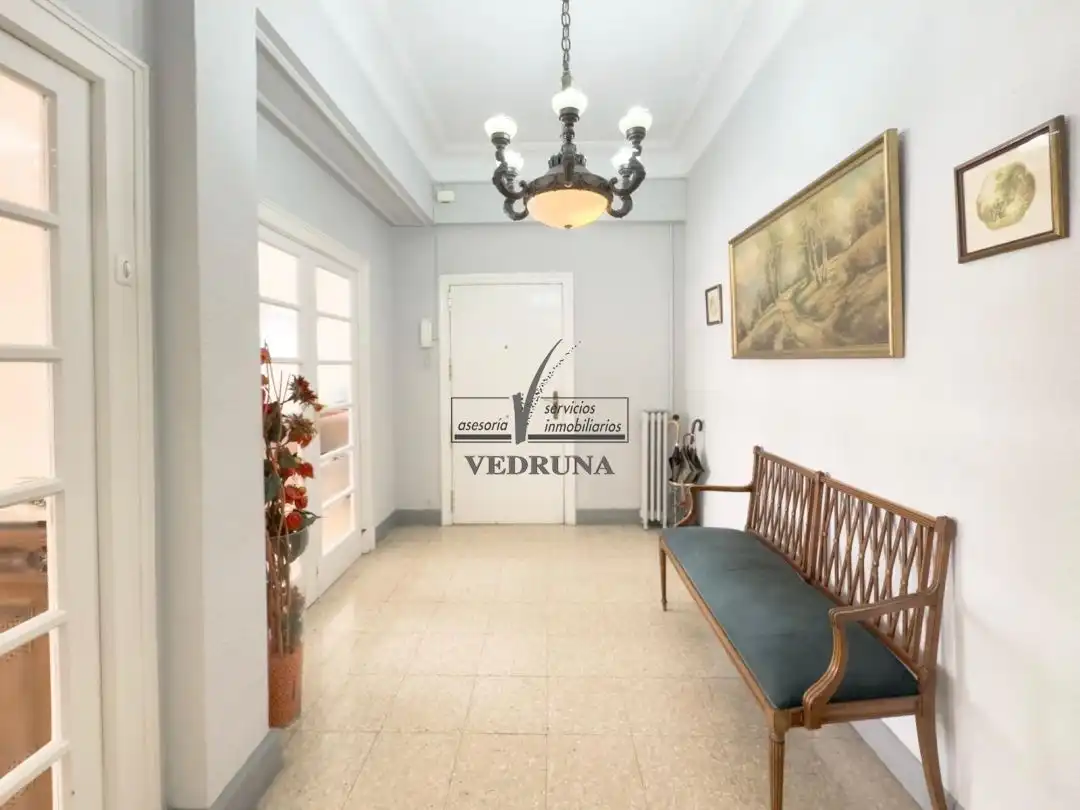 Flat for sale in Zaragoza  with Air Conditioner and Heating