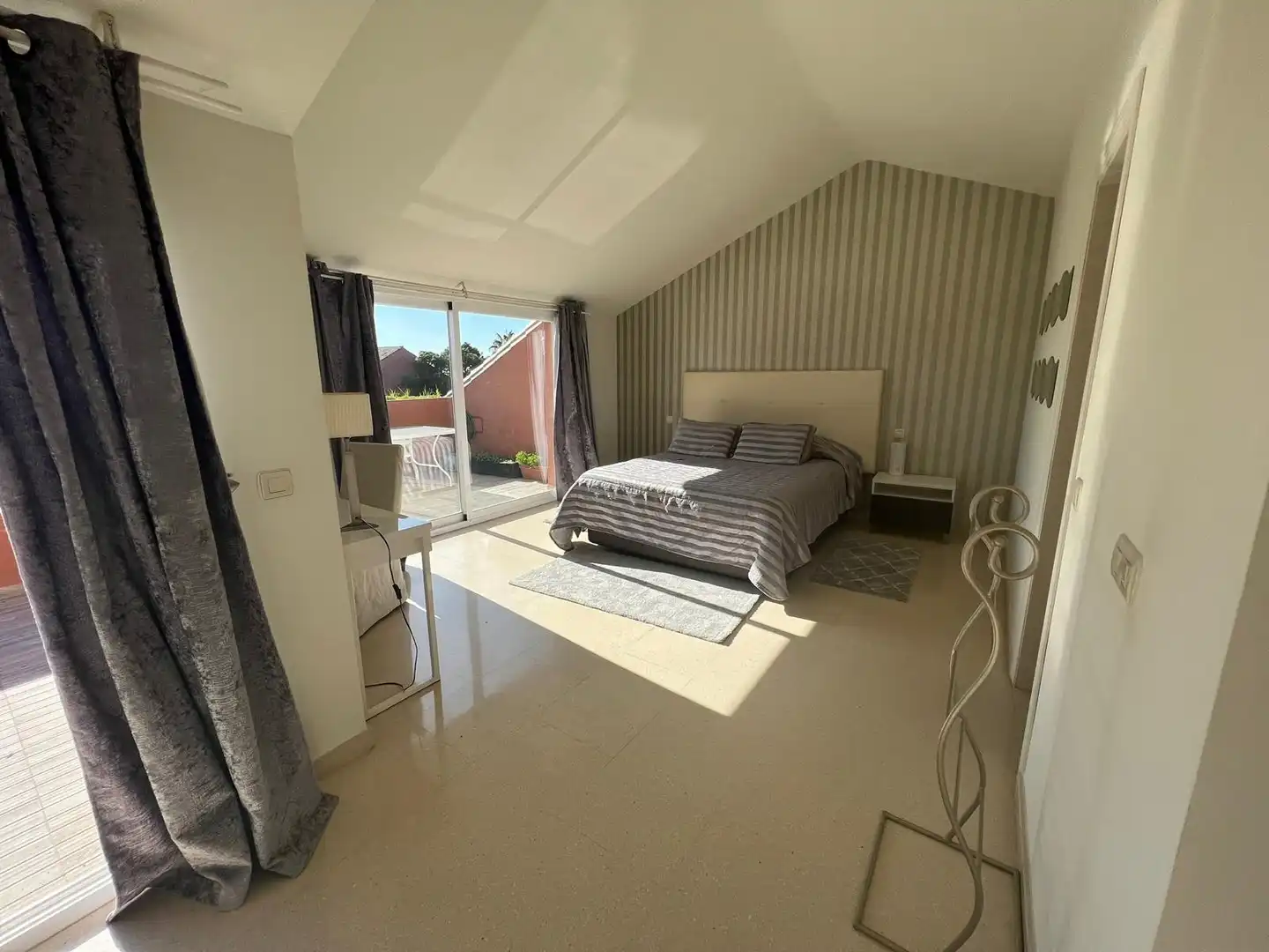 Bedroom of Attic for rent in Marbella  with Air Conditioner, Terrace and Swimming Pool