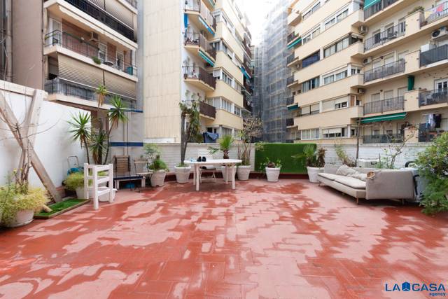 Piso en Venta en Carrer de Lleida en El Poble Sec - Parc de Montjuïc