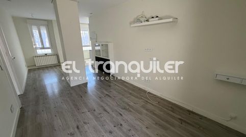 Foto 3 de Piso de alquiler en Calle Antonio Machado, Valdezarza, Madrid Capital