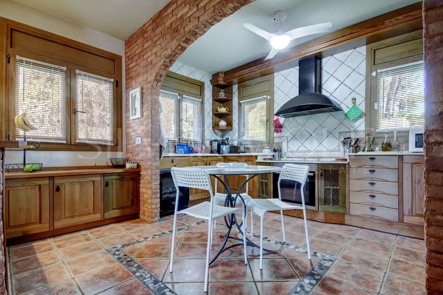 Cocina de Casa o chalet en venta en Vallirana con Calefacción, Jardín privado y Parquet