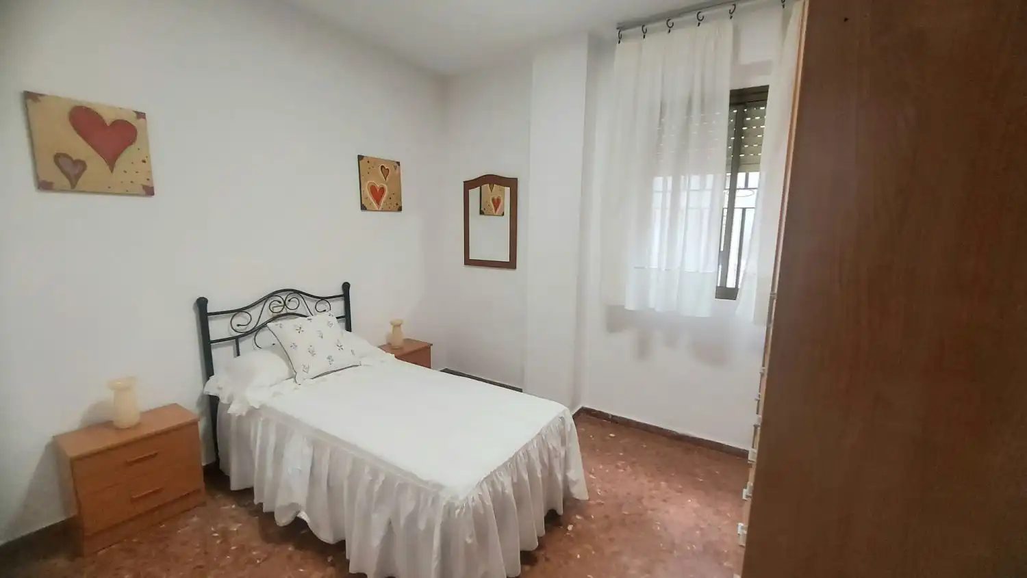 Habitación de Piso de alquiler en Jaén con Amueblado