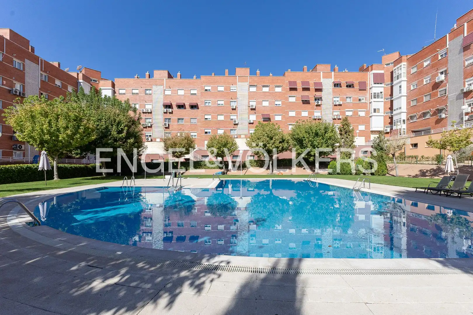 Piscina de Piso en venta en Madrid con Aire acondicionado, Calefacción y Piscina