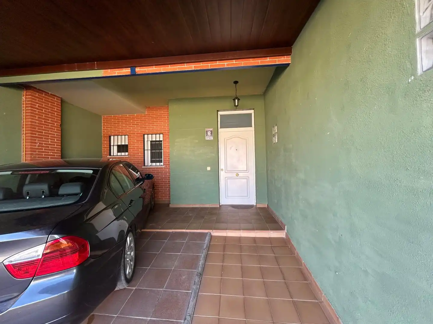 Parking de Casa adosada en venta en Poblete con Aire acondicionado, Calefacción y Jardín privado