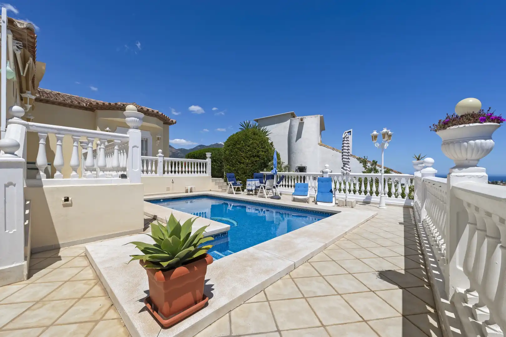 Piscina de Casa o chalet en venta en Mijas con Aire acondicionado, Jardín privado y Terraza