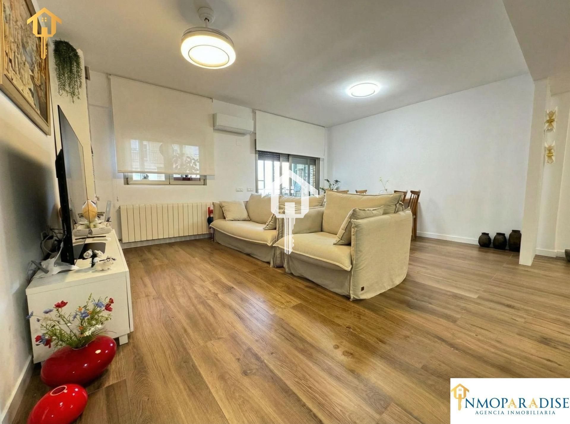 Living room of Flat for sale in Alicante / Alacant  with Air Conditioner, Furnished and Balcony