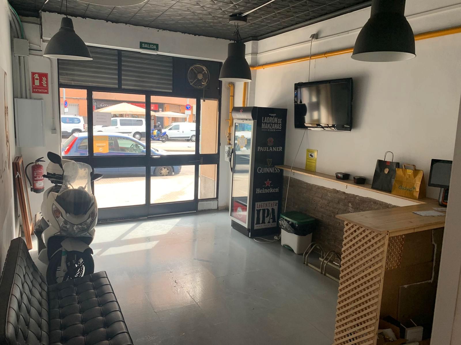 Premises for sale in Terrassa  with Furnished