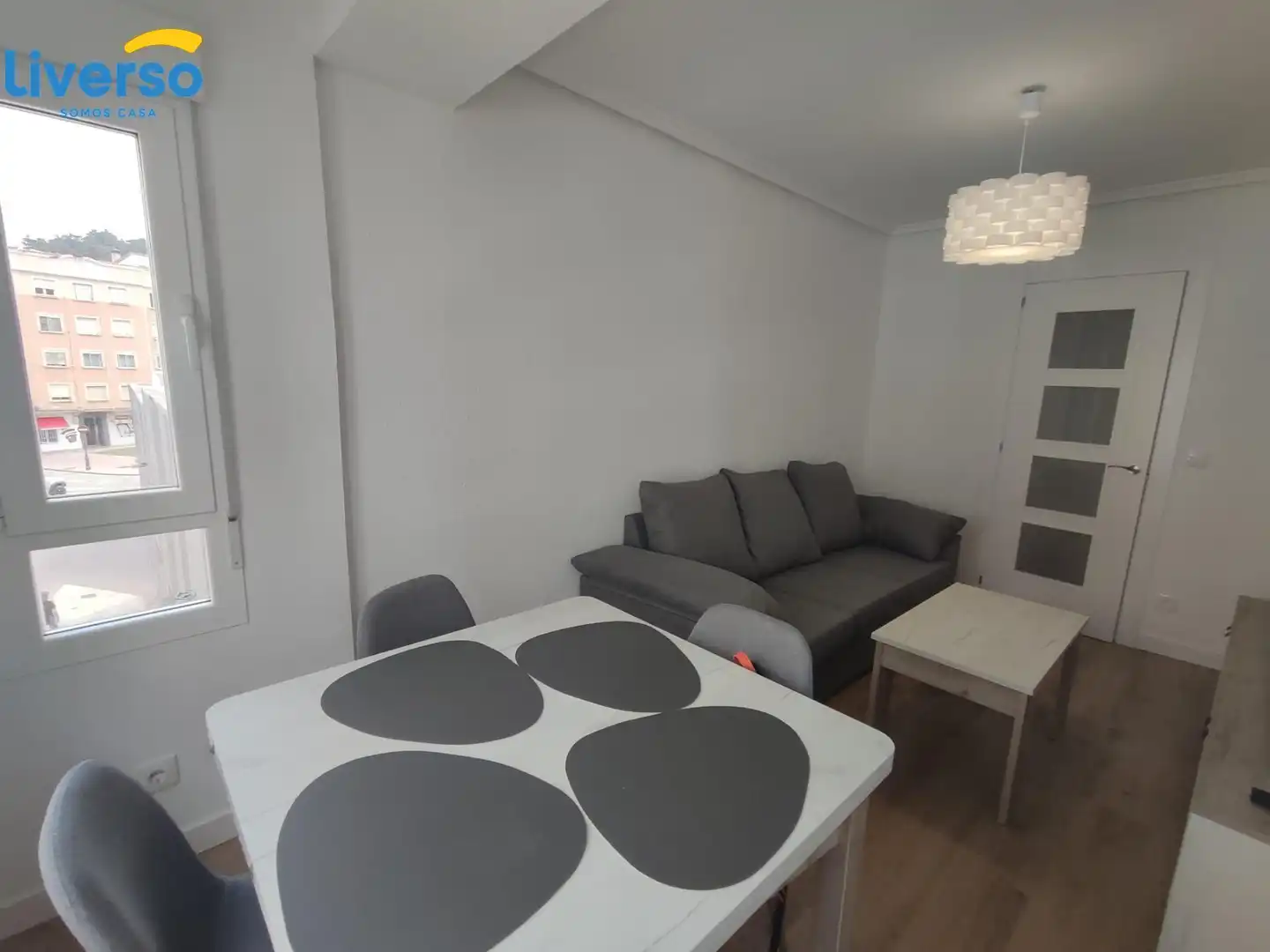 Sala de estar de Piso de alquiler en Burgos con Calefacción