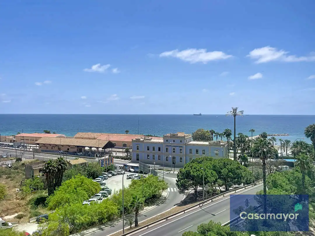 Vista exterior de Dúplex en venda en Alicante / Alacant amb Aire condicionat