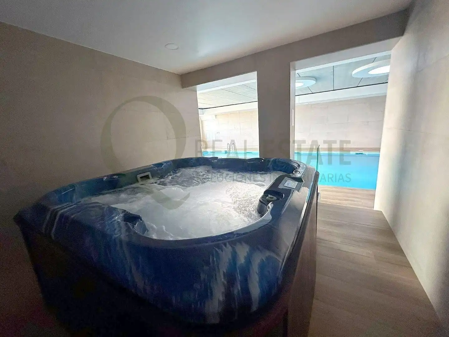 Schwimmbecken von Wohnung zum Verkauf in Finestrat mit Klimaanlage, Heizung und Privatgarten