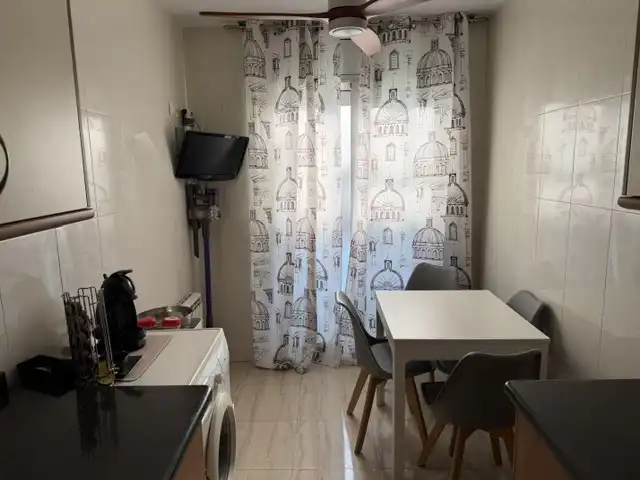 Cuina de Àtic en venda en Girona amb Calefacció, Forn i Microones