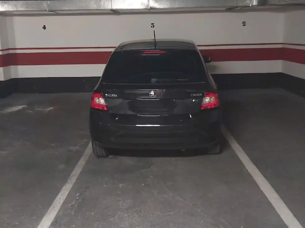 Einzelparkplatz zum Verkauf in zurbano 11