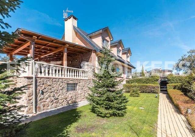 Casa-chalet en Venta en Molino de la Hoz