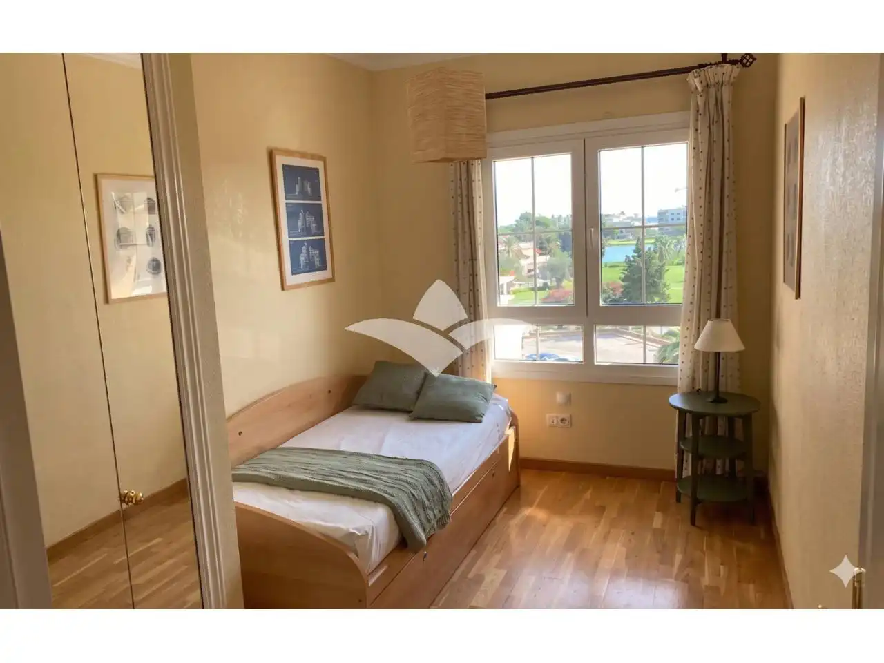 Bedroom of Attic for sale in Oliva  with Air Conditioner, Parquet flooring and Terrace