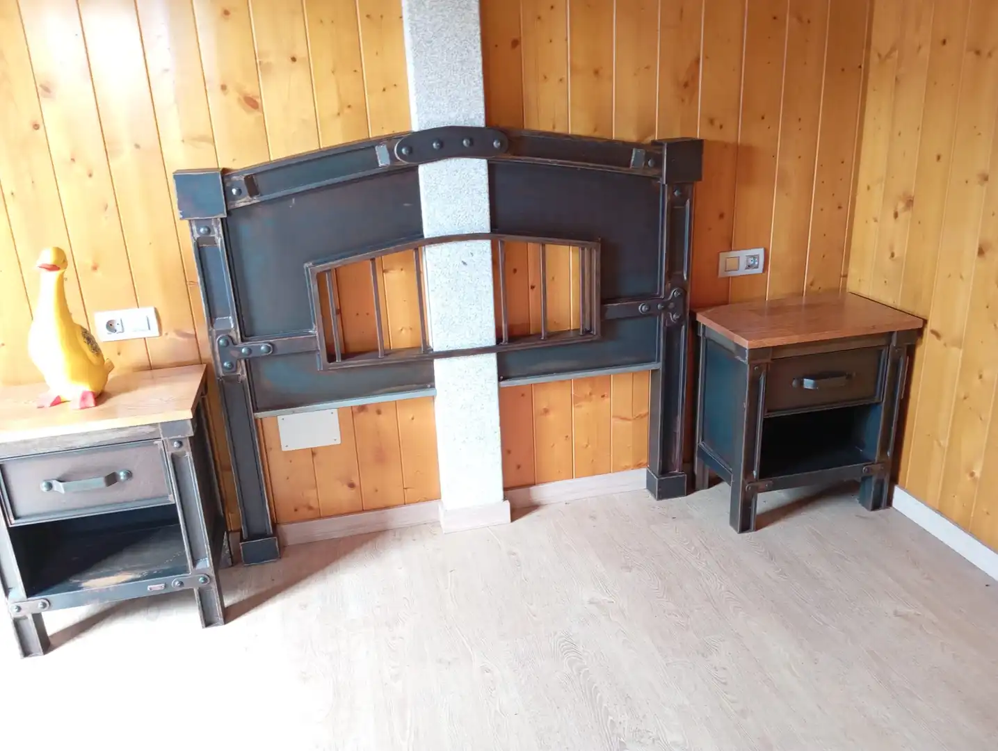 Habitación de Casa o chalet en venta en A Laracha   con Amueblado