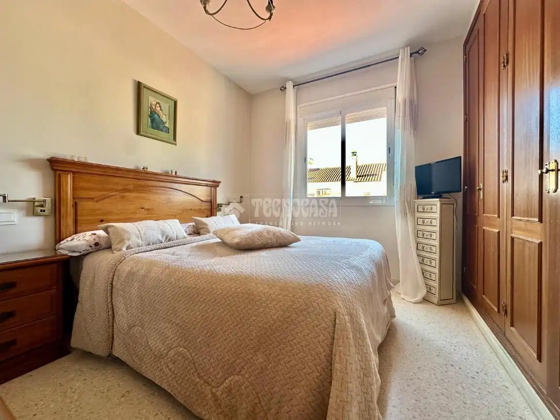 Dormitori de Casa o xalet en venda en Jerez de la Frontera amb Aire condicionat, Jardí privat i Terrassa