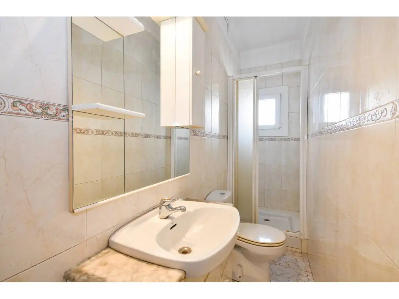 Baño de Piso en venta en Mollet del Vallès con Calefacción y Balcón