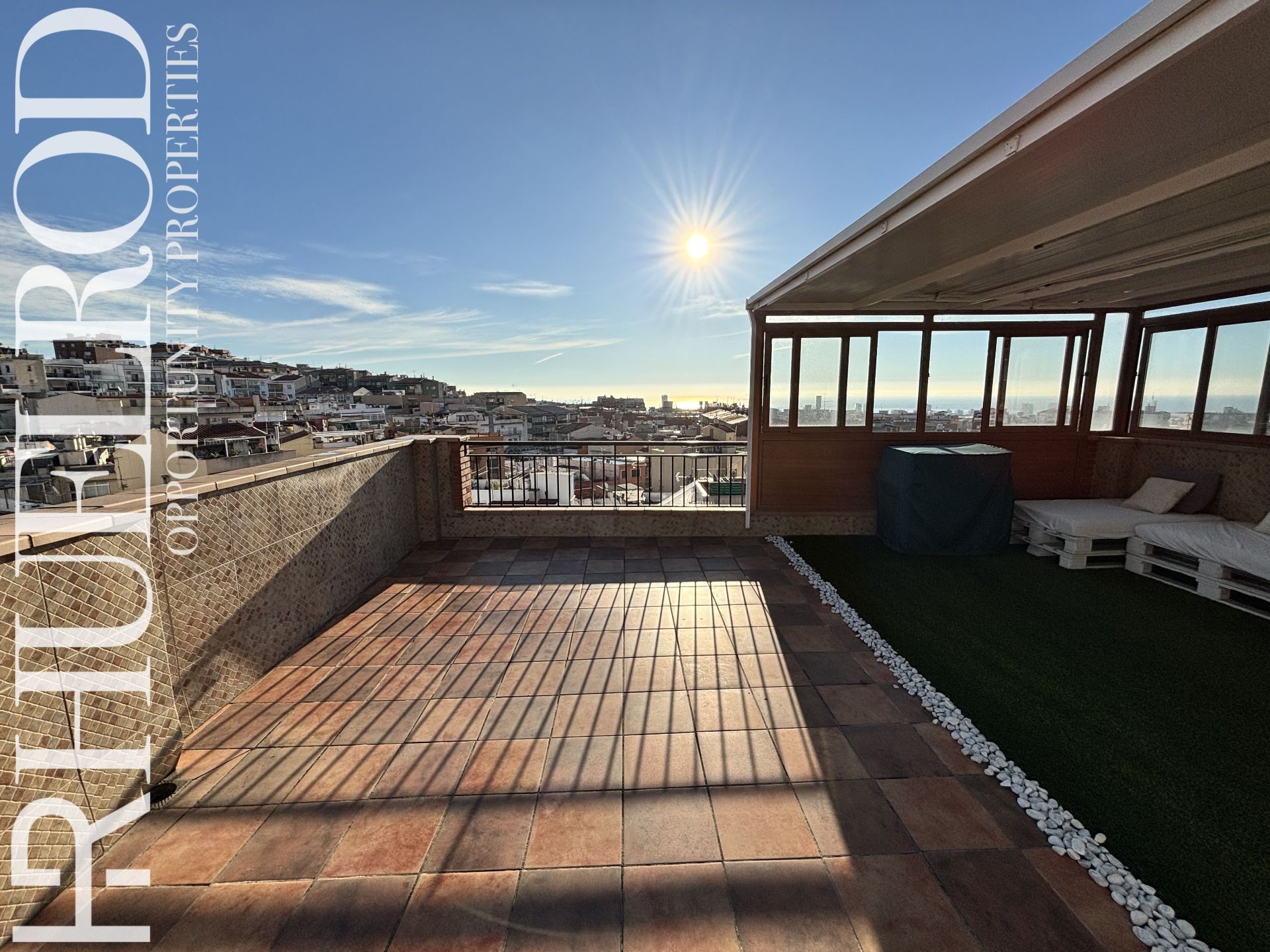 Terraza de Casa adosada en venta en Mataró con Calefacción, Terraza y Trastero