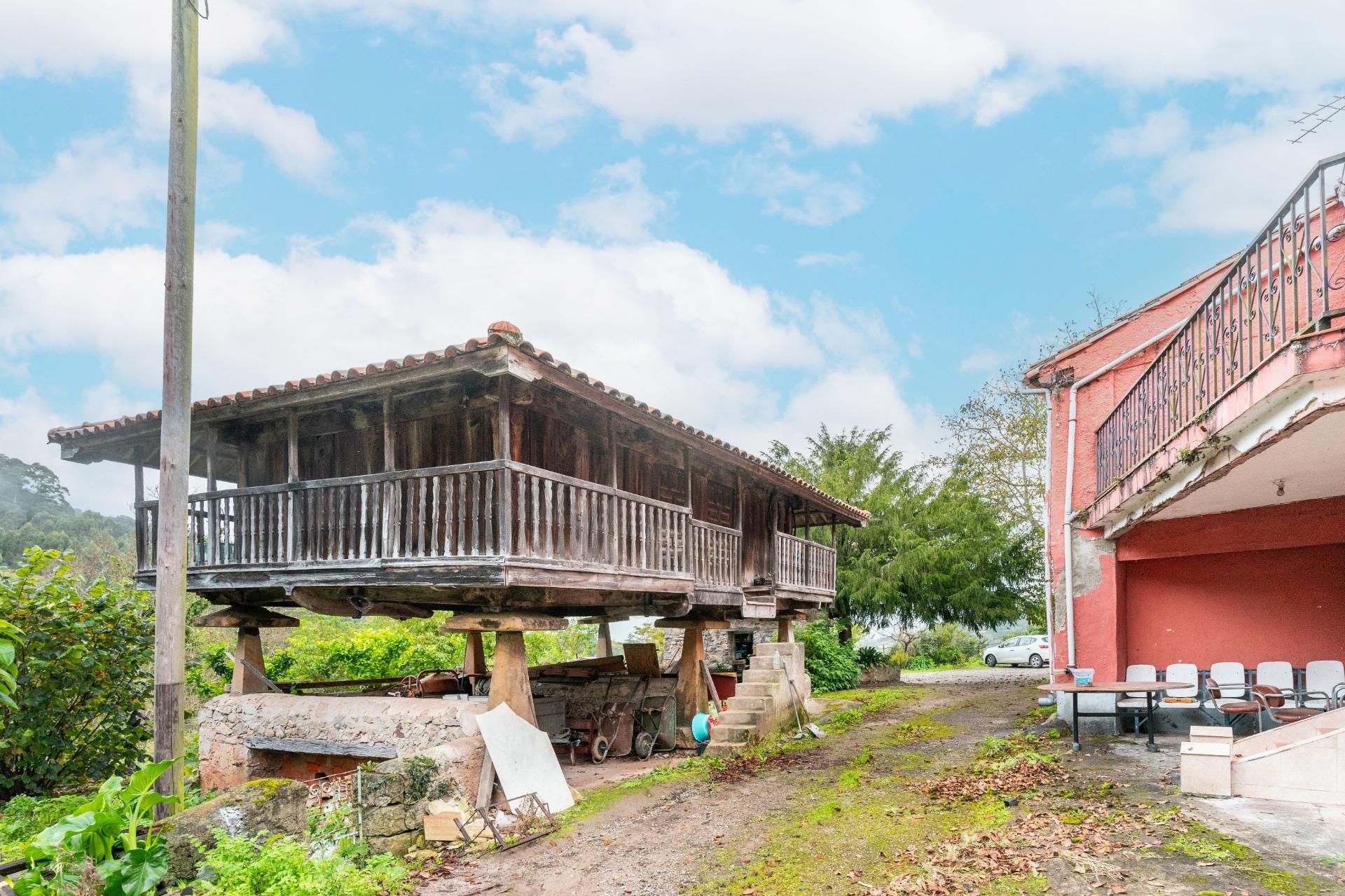 Exterior view of House or chalet for sale in Siero  with Heating, Private garden and Terrace