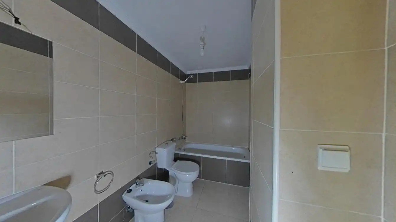Baño de Piso en venta en Torrevieja con Piscina