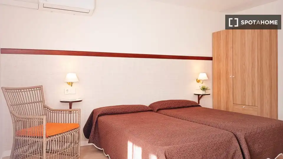 Bedroom of Flat for share in  Palma de Mallorca  with Air Conditioner, Heating and Terrace