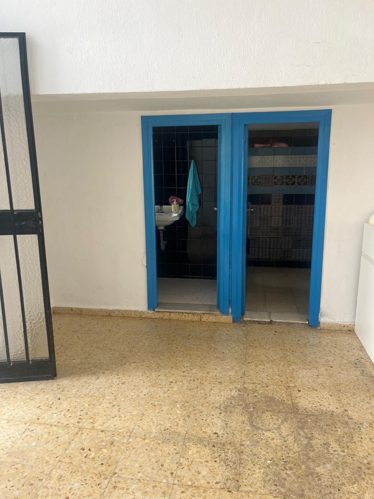 Bathroom of Houses for sale in Estepona