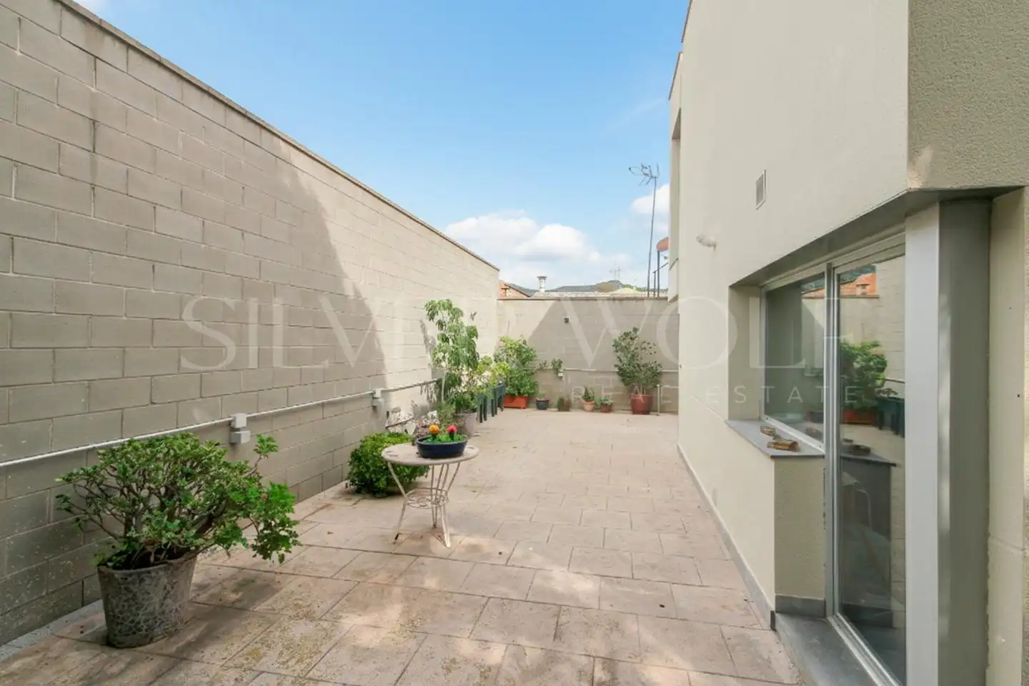 Terraza de Casa o chalet en venta en Santa Coloma de Gramenet con Aire acondicionado, Calefacción y Jardín privado