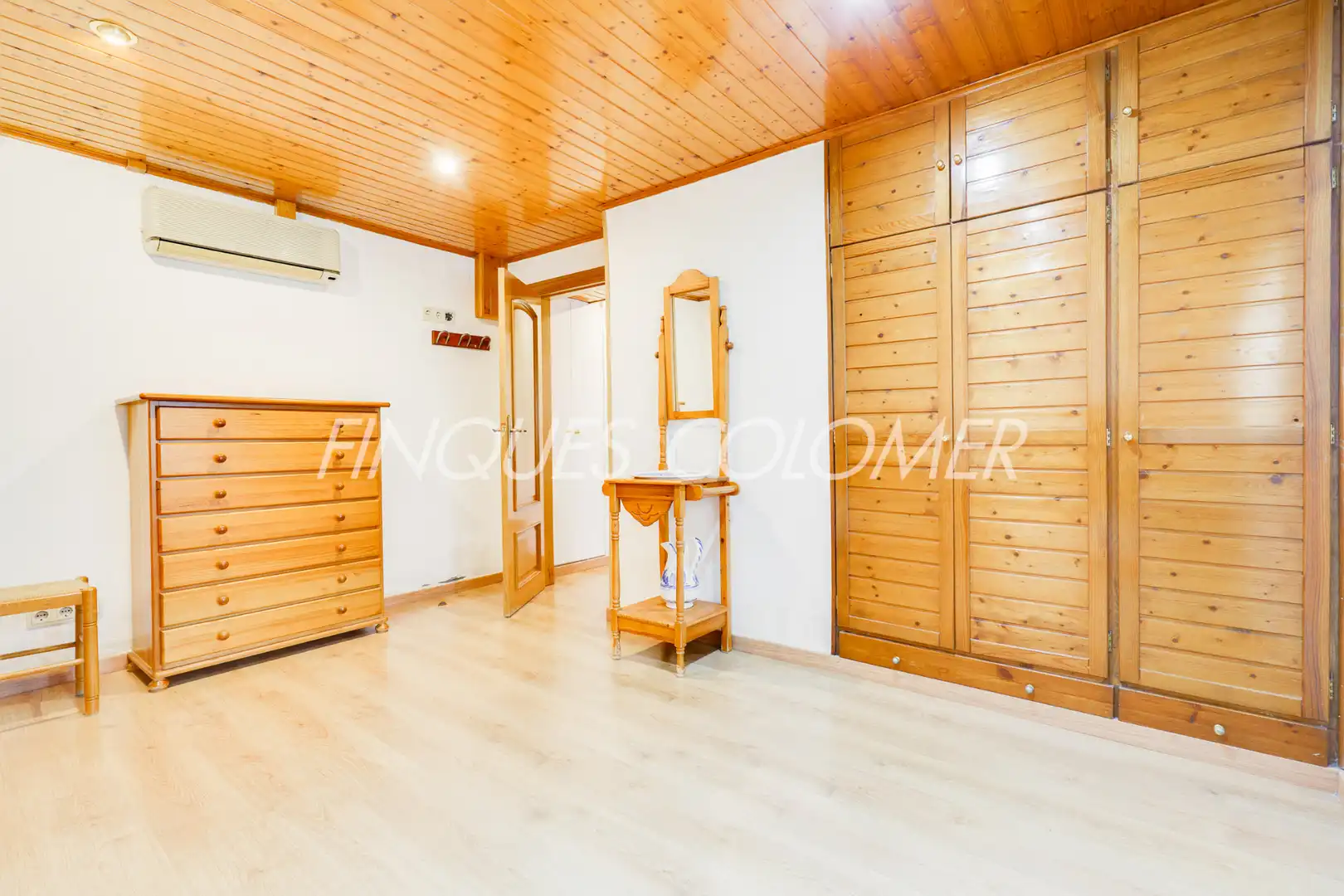Houses for sale in Rubí  with Air Conditioner, Private garden and Parquet flooring