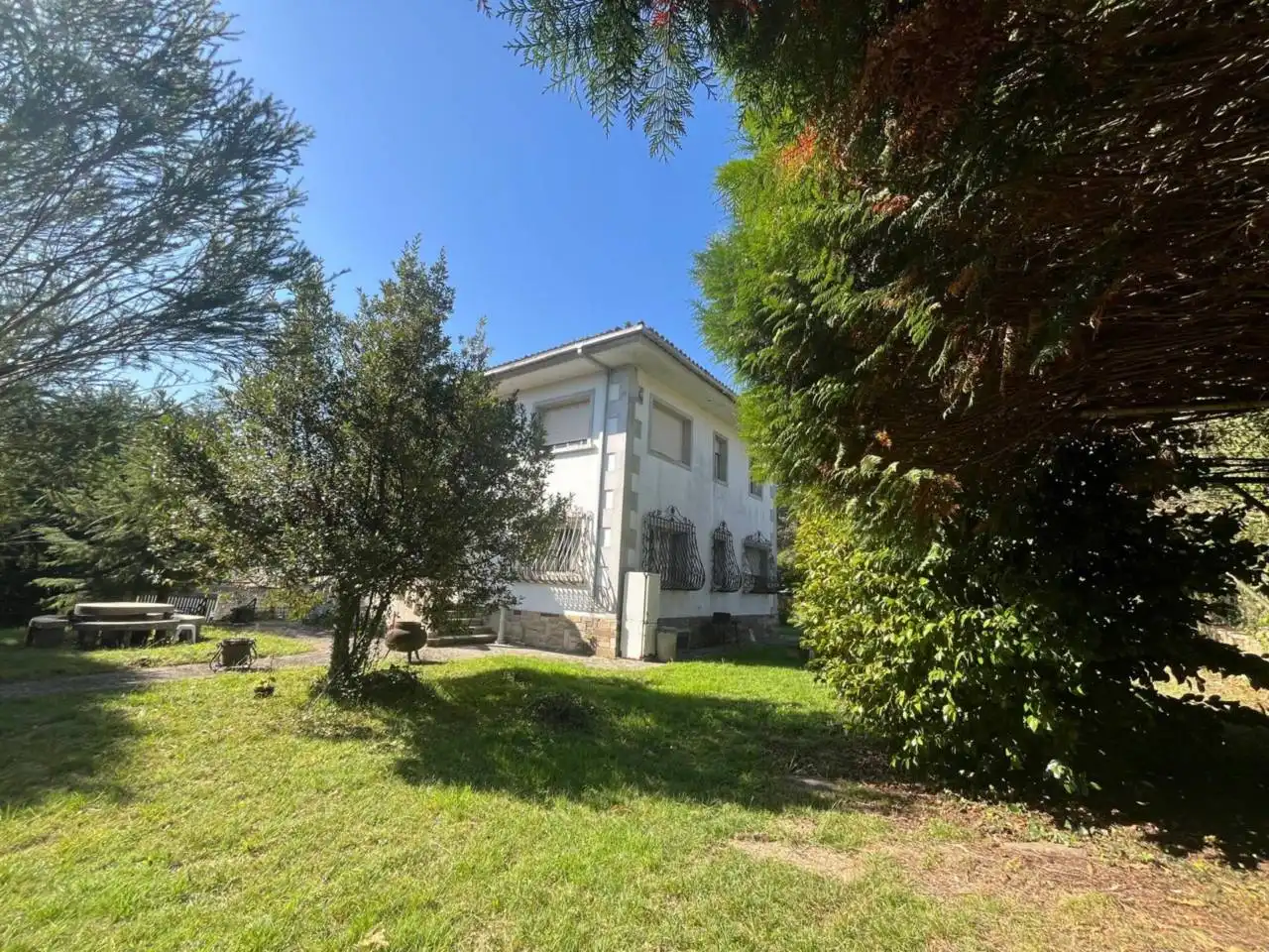 Exterior view of Houses for sale in Santiago de Compostela   with Heating, Private garden and Parquet flooring
