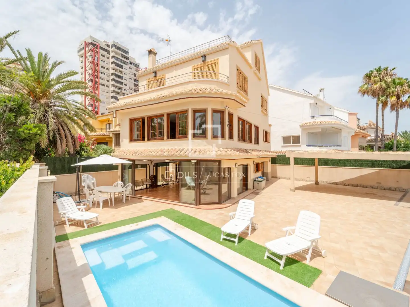 Vista exterior de Casa o xalet de lloguer en La Pobla de Farnals amb Aire condicionat, Calefacció i Terrassa