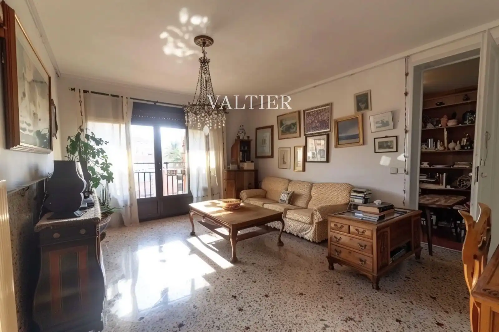 Living room of Flat for sale in Madrid  with Terrace, Storage room and Furnished