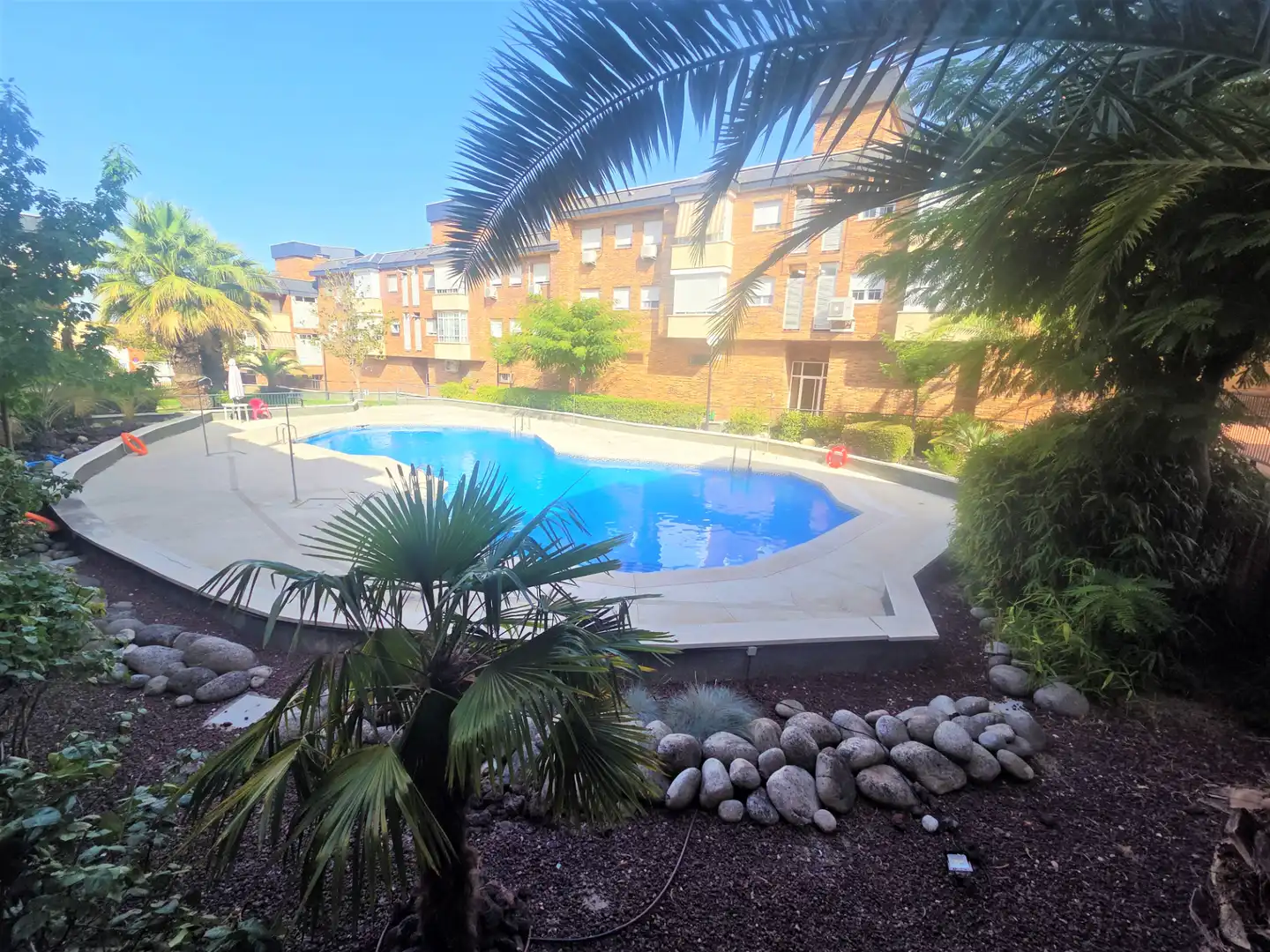 Piscina de Apartamento de alquiler en Villanueva del Pardillo con Calefacción, Parquet y Horno