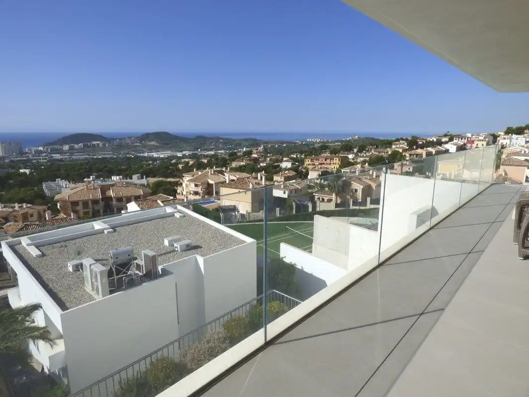 Villa con piscina in vendita a Golf Bahía, imagen 25