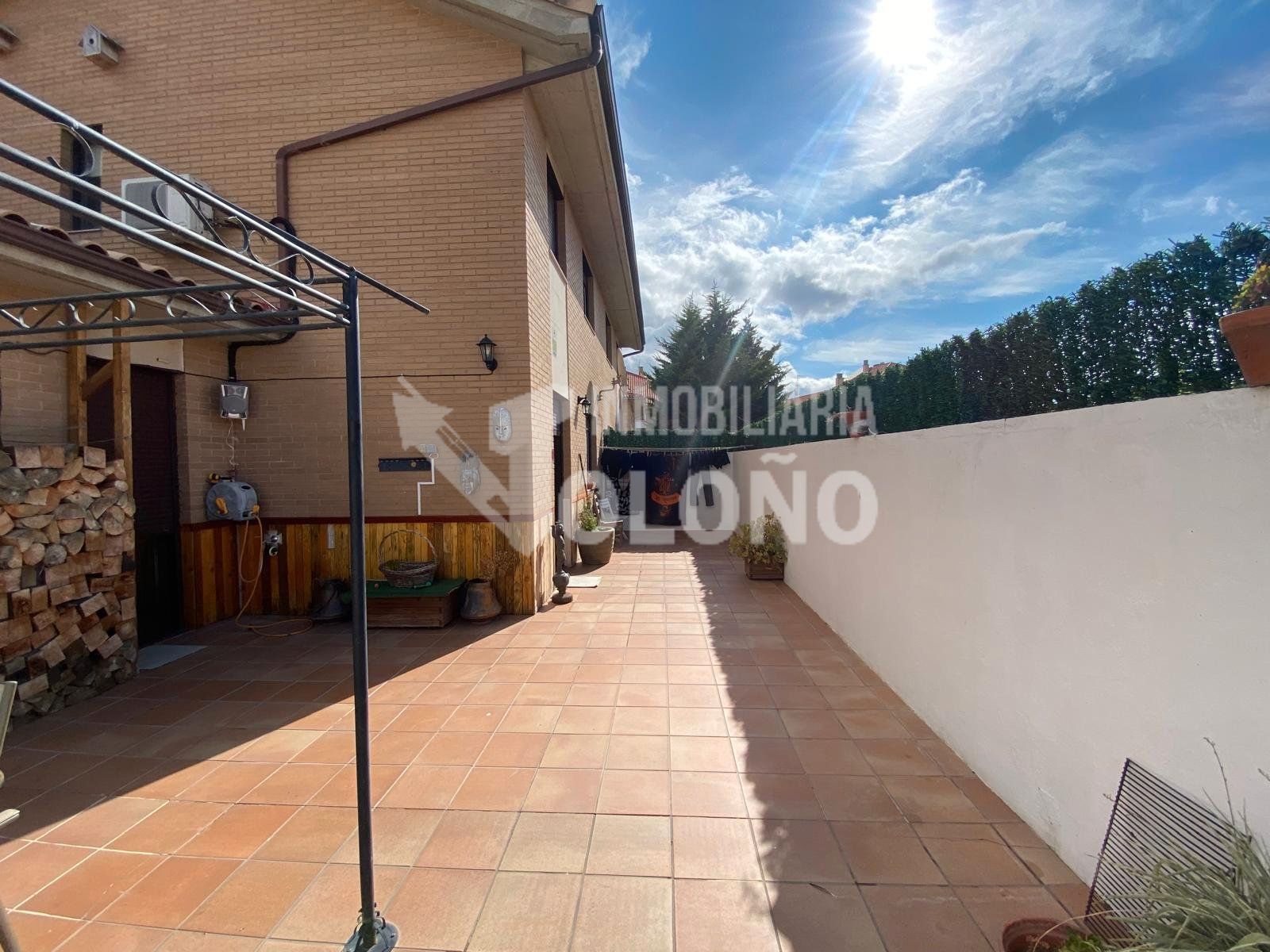Exterior view of Single-family semi-detached for sale in Cuzcurrita de Río Tirón  with Air Conditioner, Heating and Parquet flooring