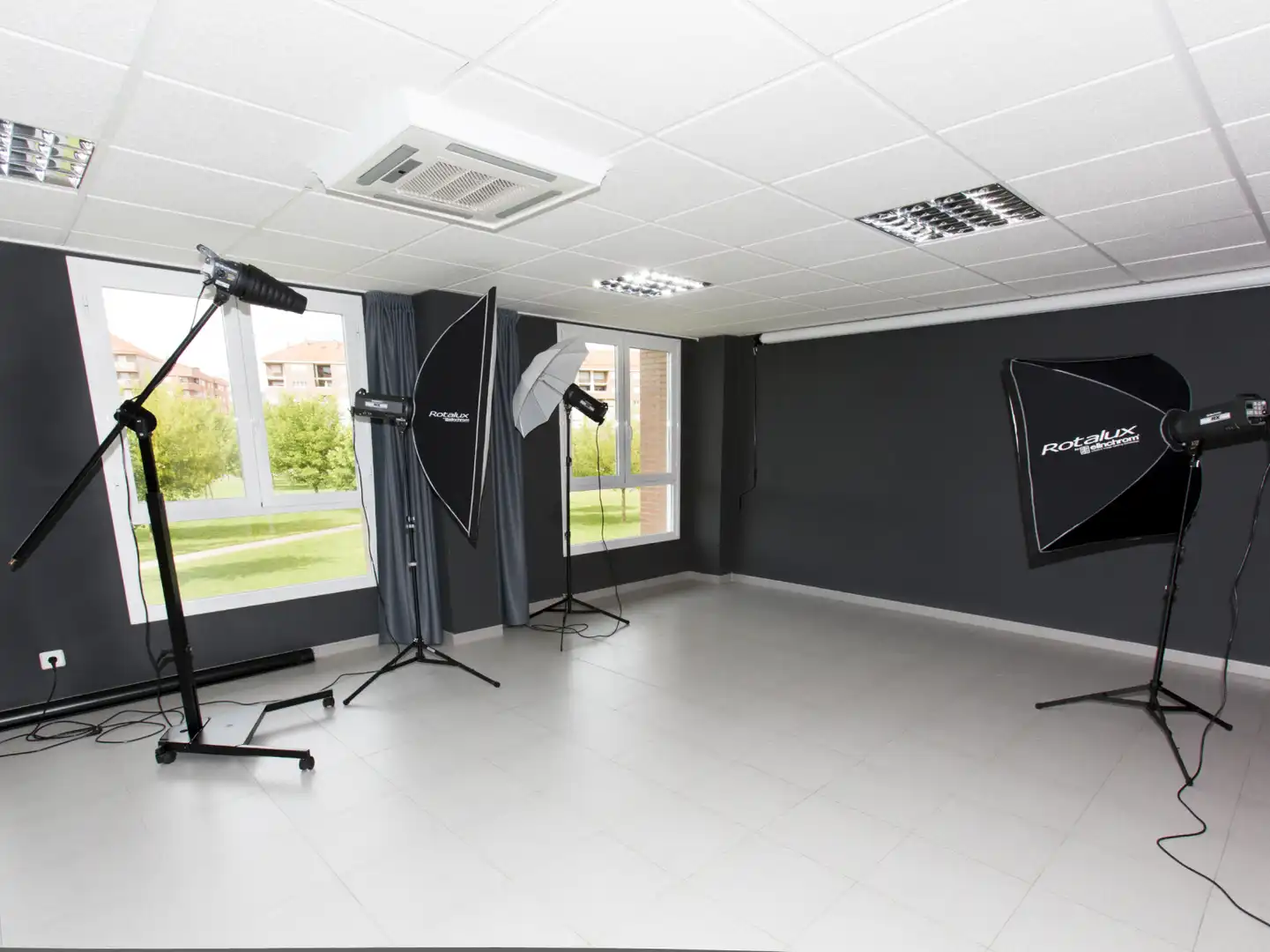 Office space for transfer in El Cortijo, imagen 2