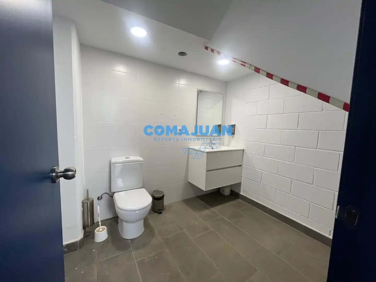 Bathroom of Industrial buildings for rent in Canet de Mar