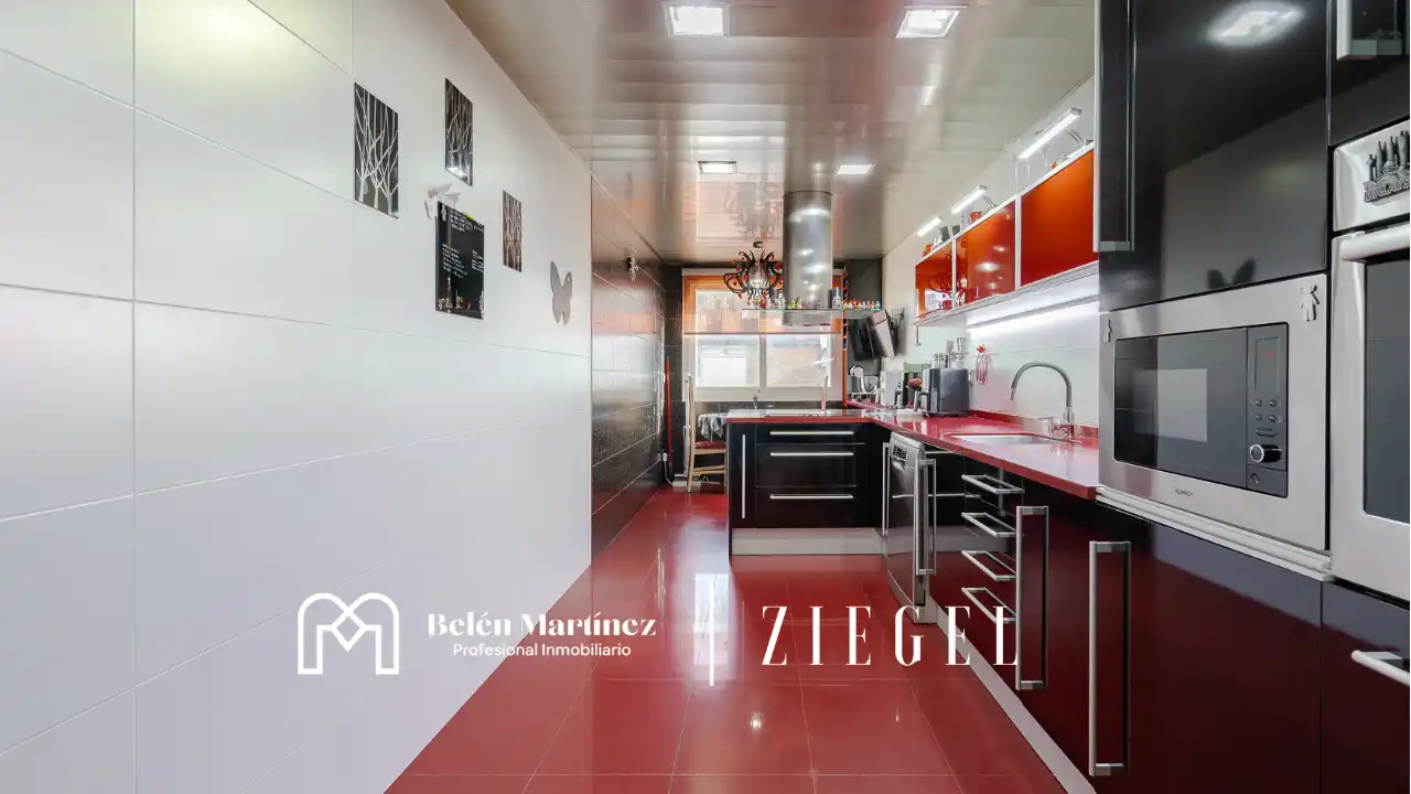 Cocina de Casa o chalet en venta en Urbanizaciones