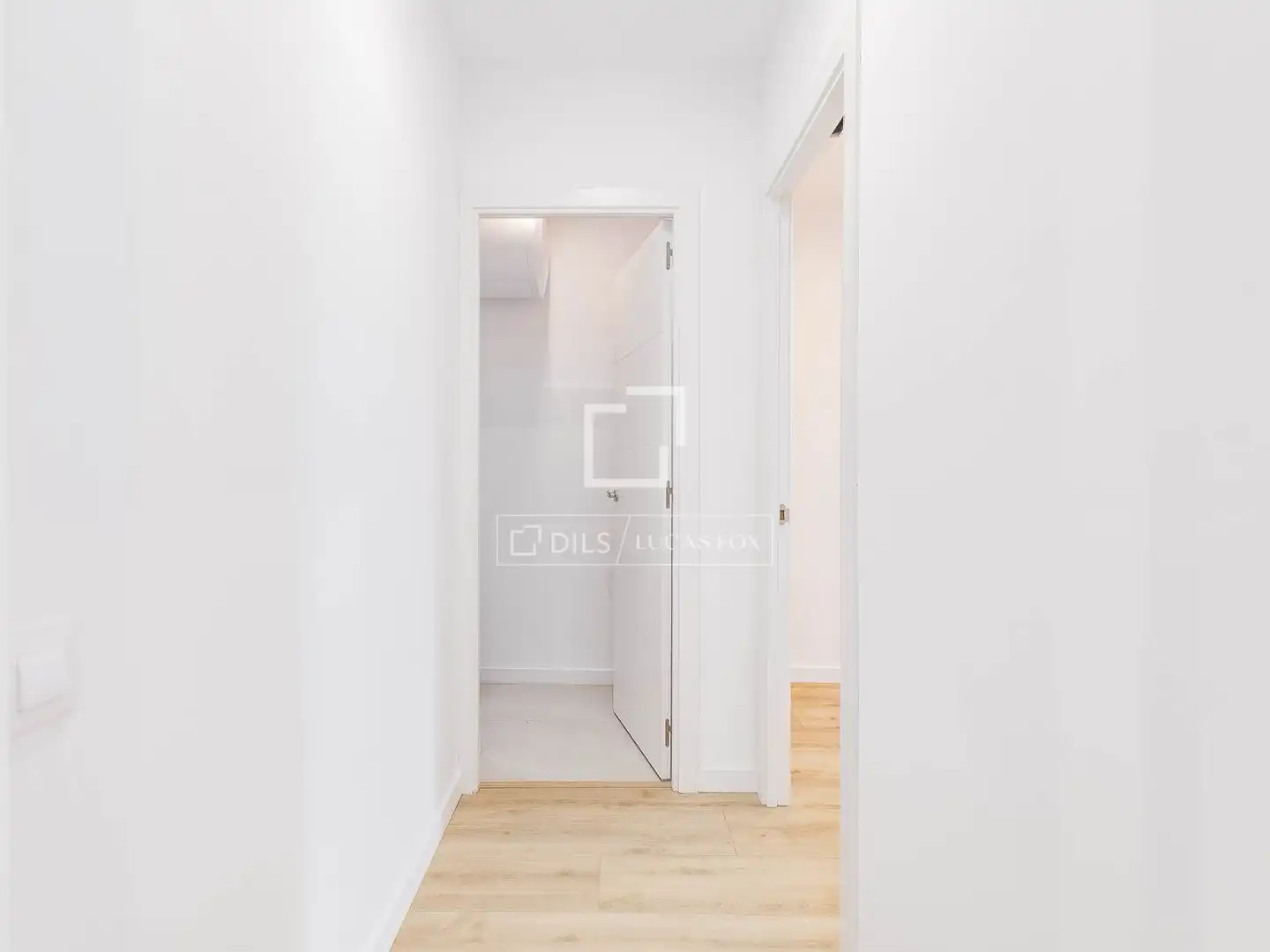 Wohnung zum Verkauf in Barcelona mit Klimaanlage, Heizung und Parkett