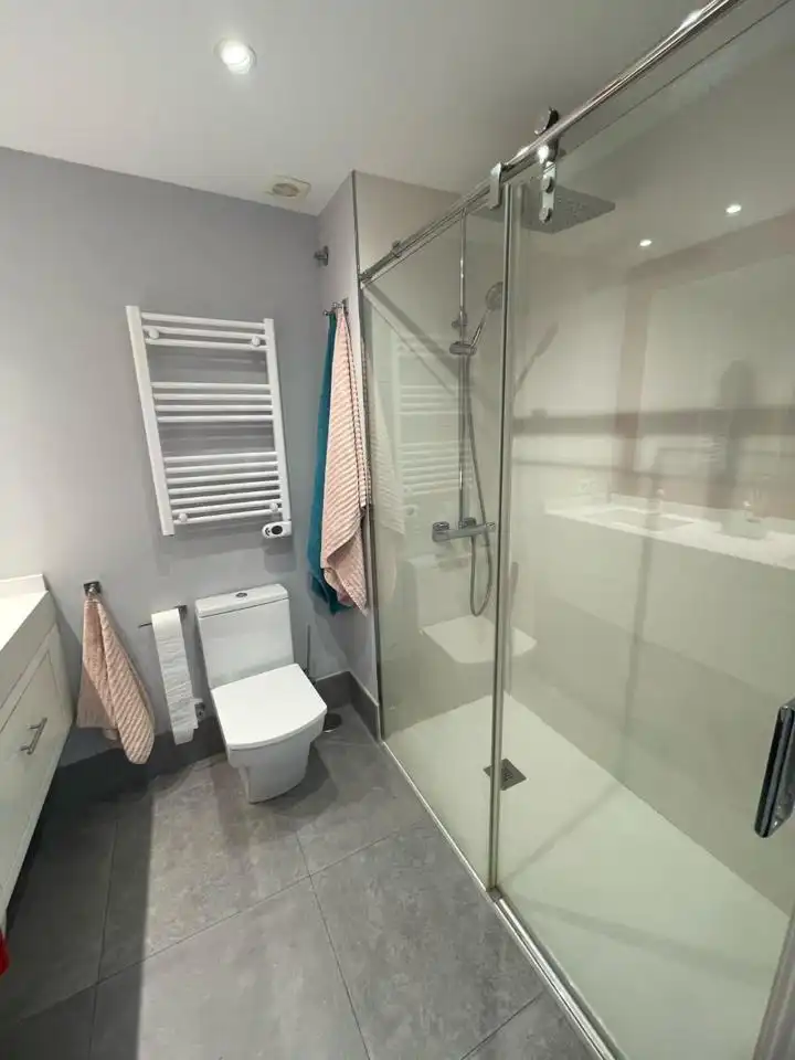 Bathroom of Flat for sale in Córdoba  with Air Conditioner and Terrace