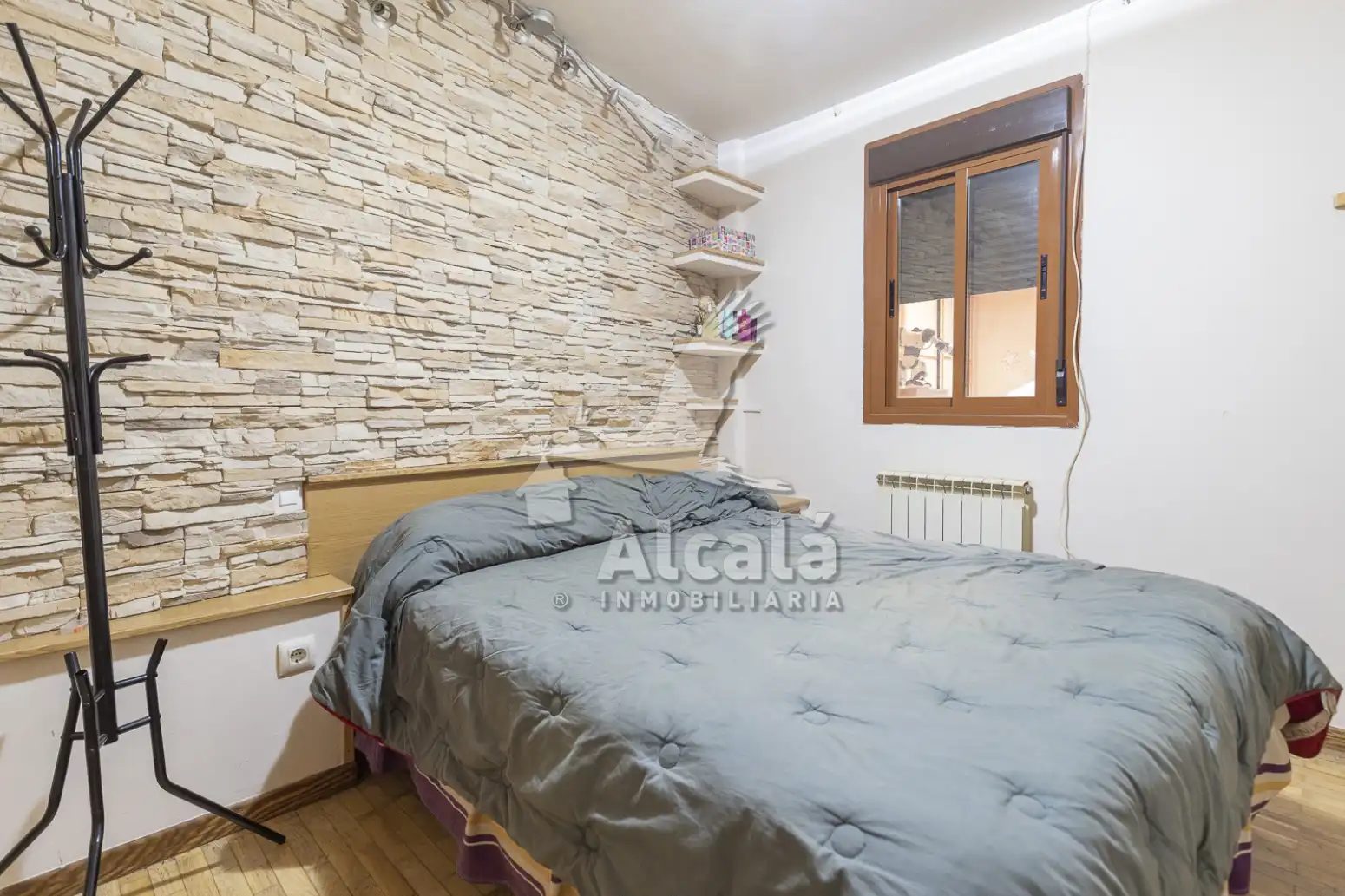Habitación de Piso en venta en Meco con Calefacción, Parquet y Amueblado