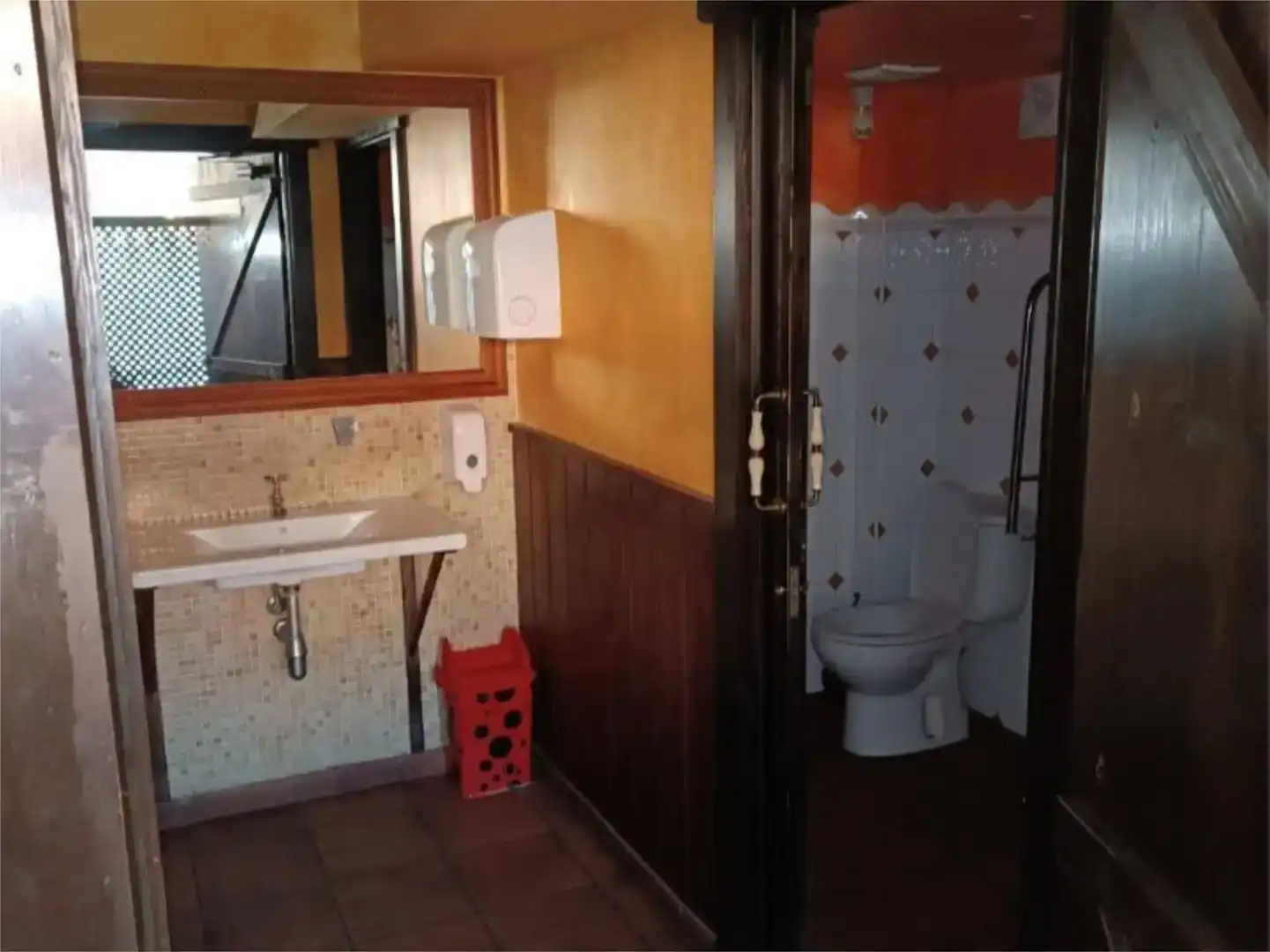 Bathroom of Commercial properties for sale in Güeñes