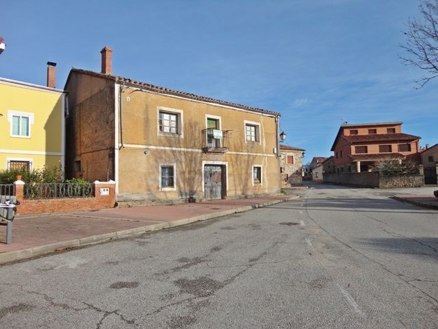 Vista exterior de Casa o xalet en venda en Barbadillo del Mercado amb Traster