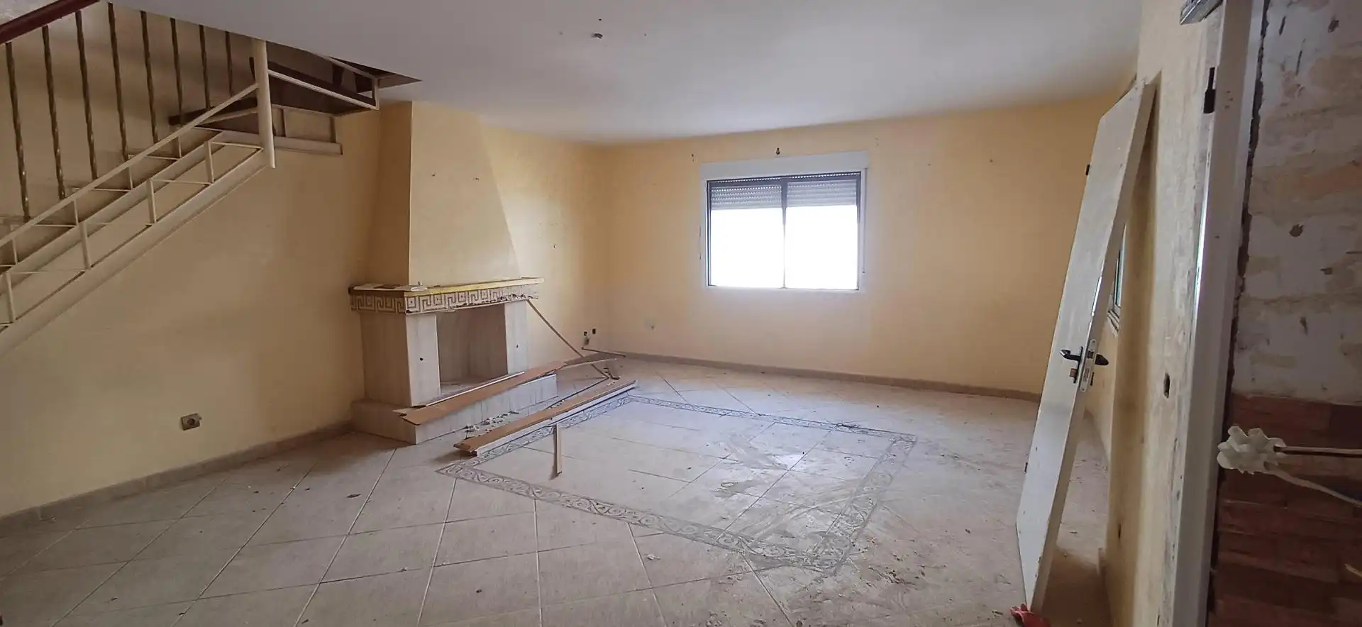 Sala d'estar de Casa adosada en venda en Talayuela