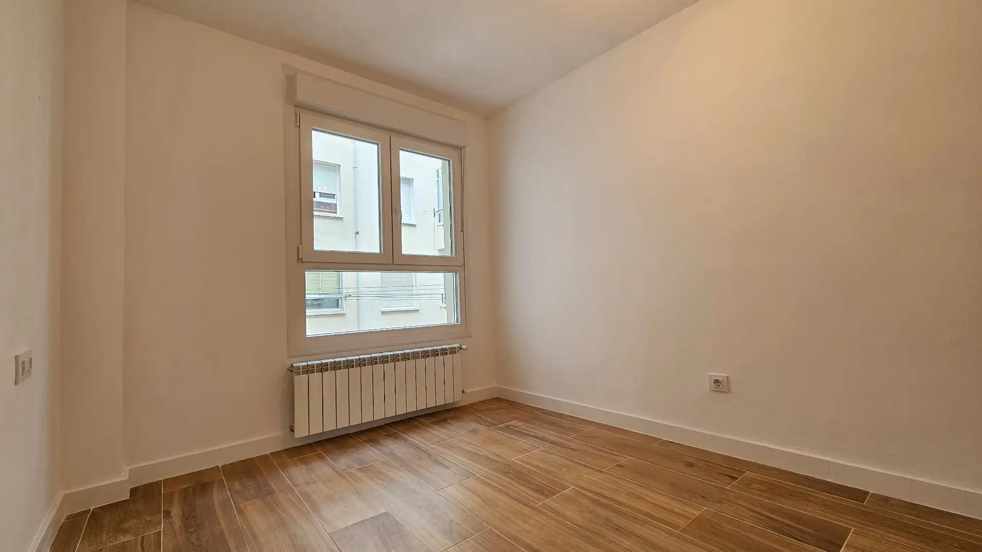 Bedroom of Flat for sale in Vitoria - Gasteiz  with Heating, Terrace and Storage room