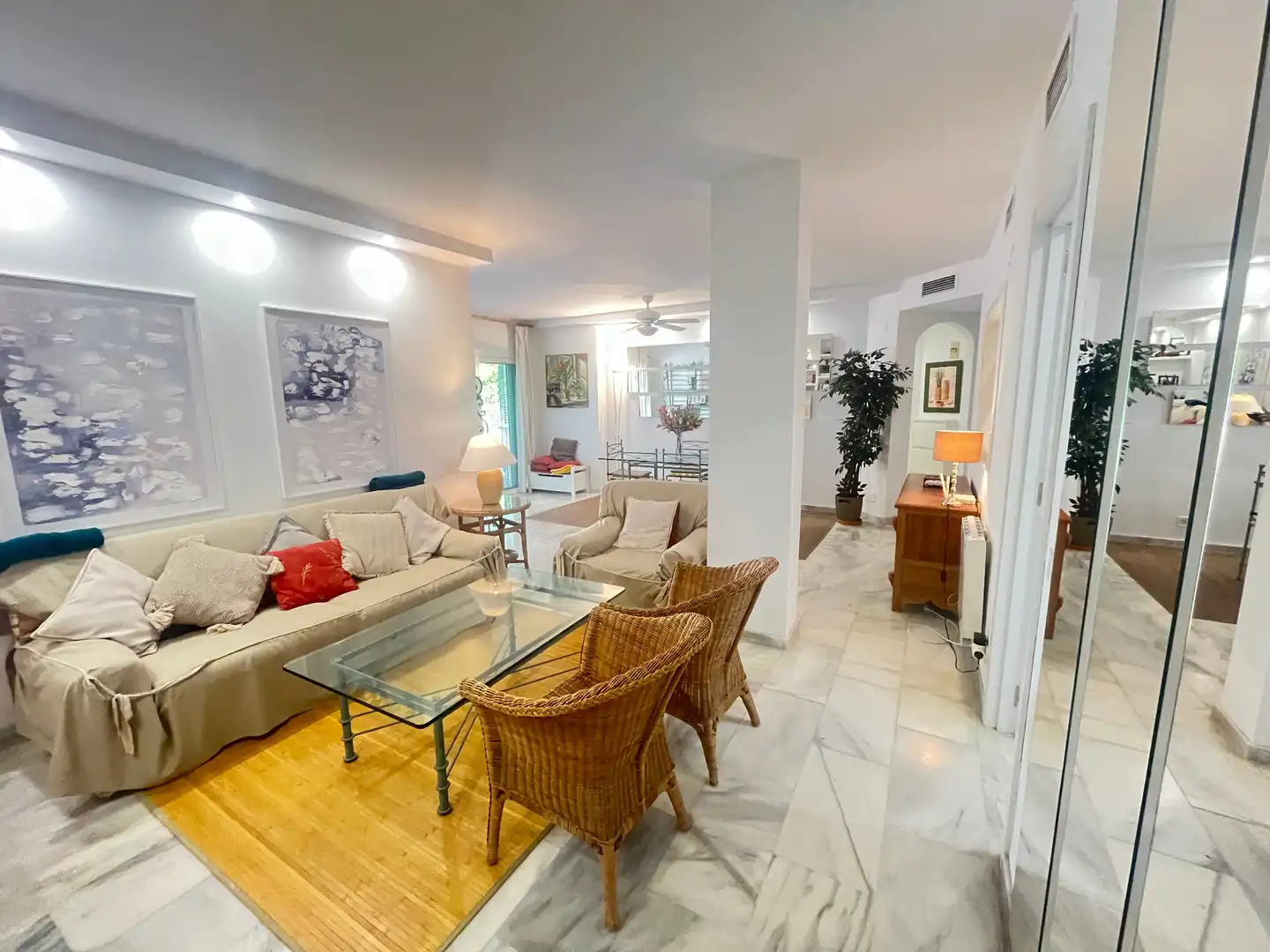 Living room of Flat for rent in Marbella  with Air Conditioner, Heating and Furnished