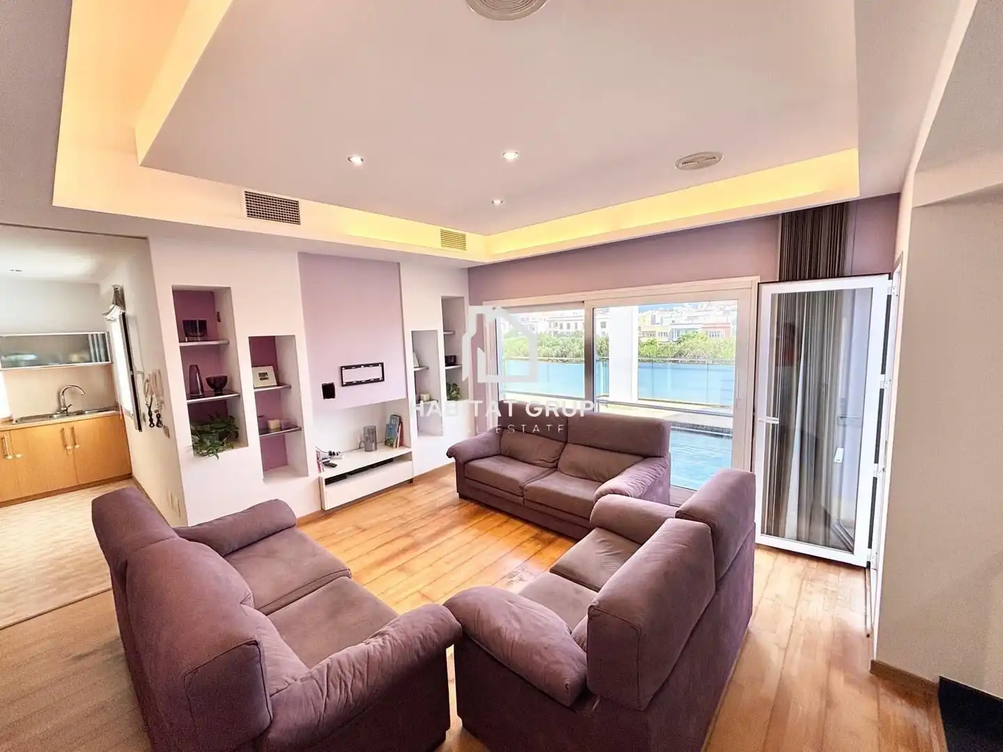 Sala d'estar de Casa o xalet en venda en Ciutadella de Menorca amb Aire condicionat, Jardí privat i Terrassa